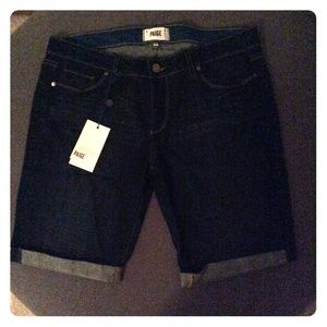 Paige knee shorts size 31